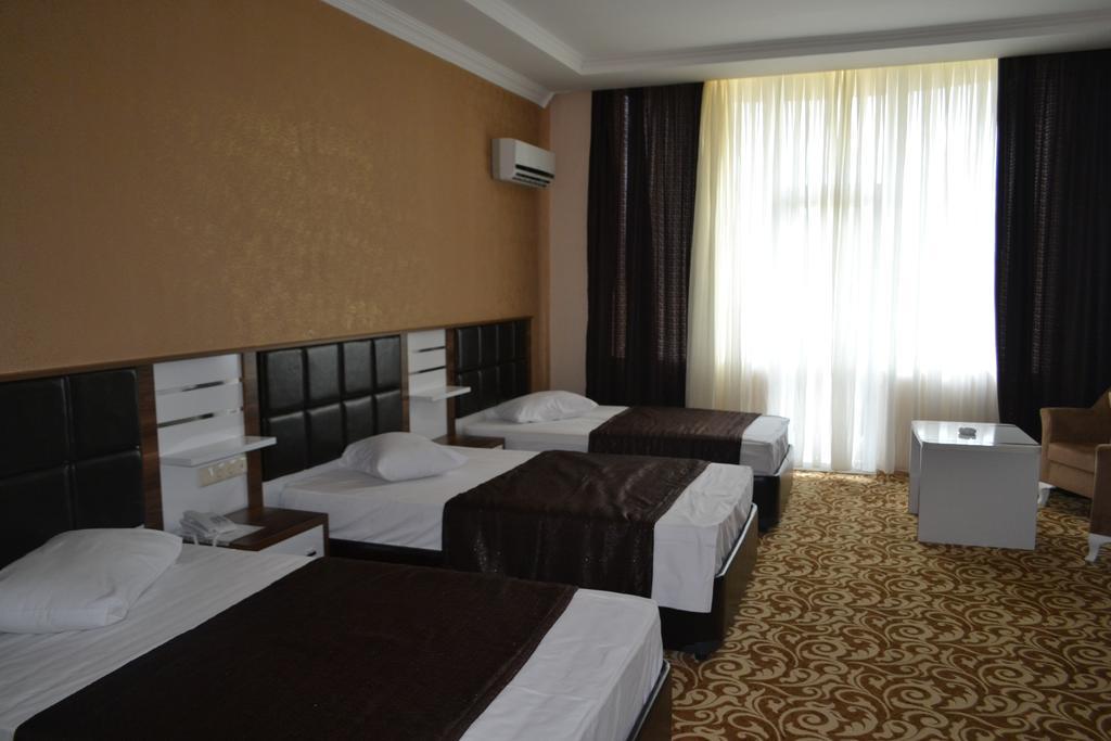 Grand Georgian Palace Batumi Rom bilde