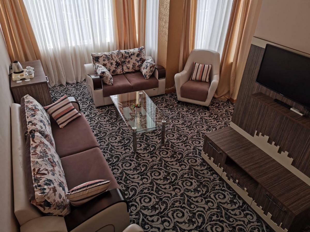 Grand Georgian Palace Batumi Eksteriør bilde